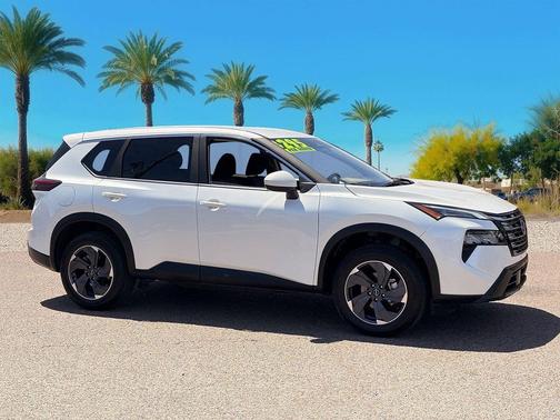 White Pearl 2025 Nissan Rogue SV
