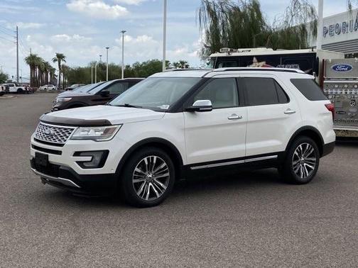 Photo 2 of 34 of 2017 Ford Explorer Platinum