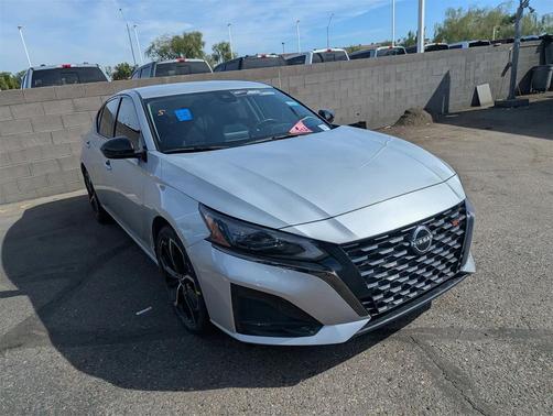 2023 Nissan Altima SR FWD