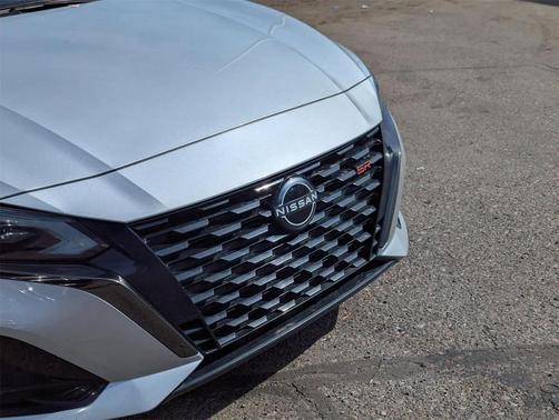2023 Nissan Altima SR FWD