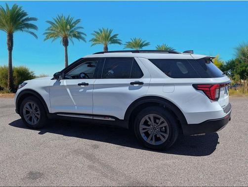 Star White Metallic Tri-Coat 2025 Ford Explorer Active