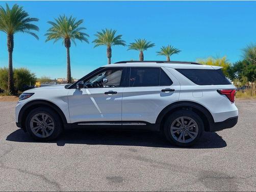 Star White Metallic Tri-Coat 2025 Ford Explorer Active