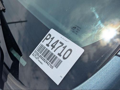 Gray 2006 Pontiac Vibe Base