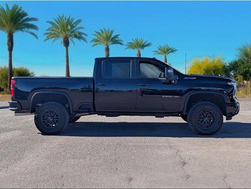 2024 Chevrolet Silverado 2500 4WD Crew Cab Standard Bed ZR2