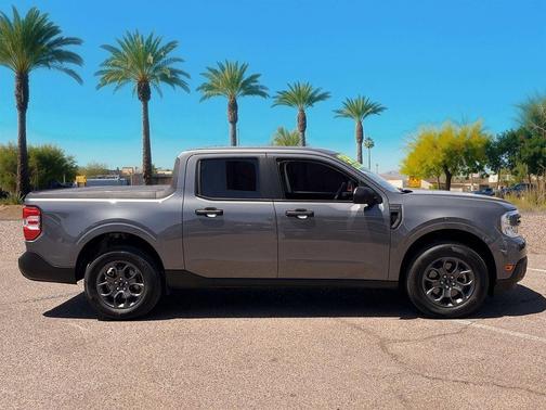 Carbonized Gray Metallic 2024 Ford Maverick XLT