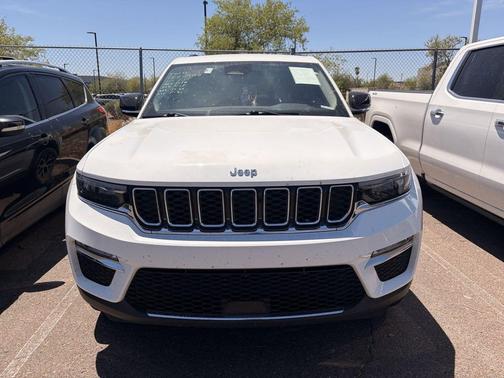 Bright White Clearcoat 2023 Jeep Grand Cherokee Limited