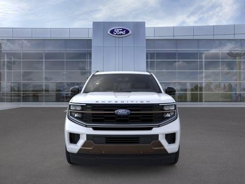 Star White Metallic Tri-Coat 2026 Ford Expedition King Ranch
