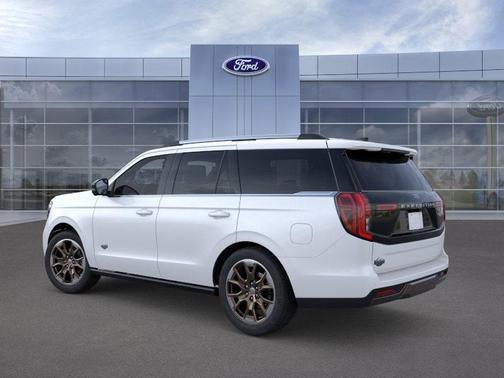 Star White Metallic Tri-Coat 2026 Ford Expedition King Ranch