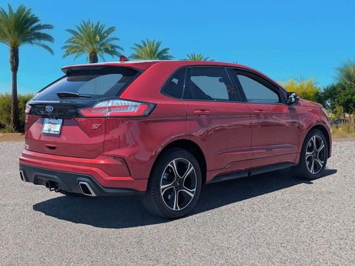 Rapid Red Metallic Tinted Clearcoat 2020 Ford Edge ST