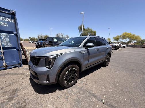 Everlasting Silver 2024 Kia Sorento S