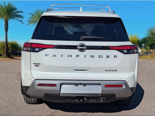 2024 Nissan Pathfinder Platinum FWD