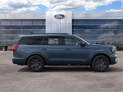 Nocturnal Blue 2027 Ford Expedition Tremor