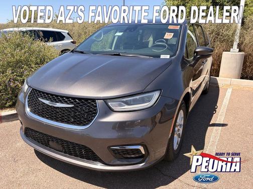 Crystal Metallic 2023 Chrysler Pacifica Touring L