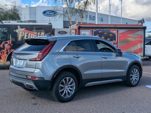 2023 Cadillac XT4 Premium Luxury