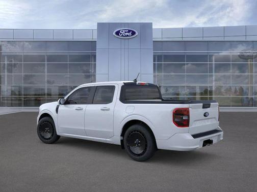 Space White Metallic 2026 Ford Maverick Lobo Standard