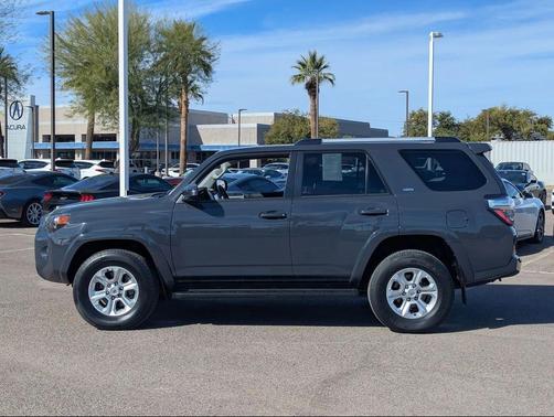 2024 Toyota 4Runner SR5