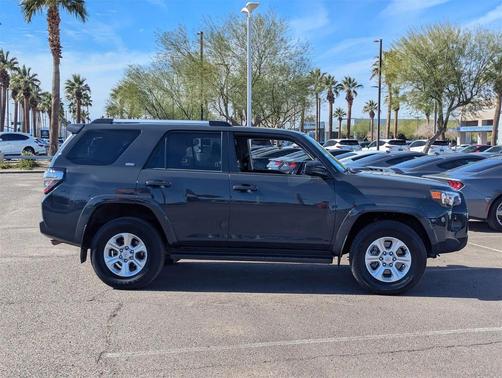 2024 Toyota 4Runner SR5