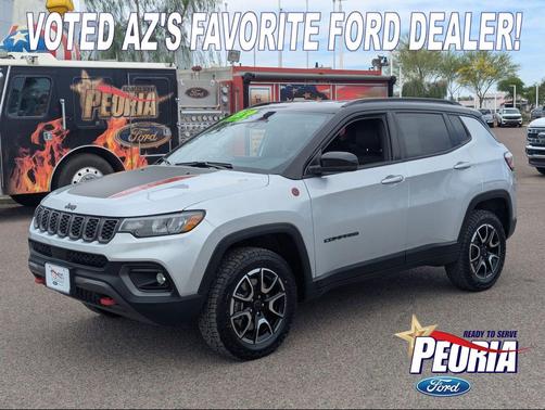 Silver Zynith Metallic Clearcoat 2025 Jeep Compass Trailhawk