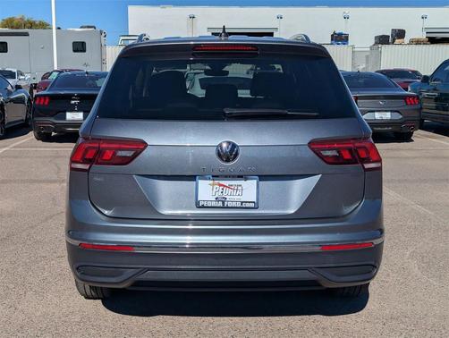 2024 Volkswagen Tiguan 2.0T SE