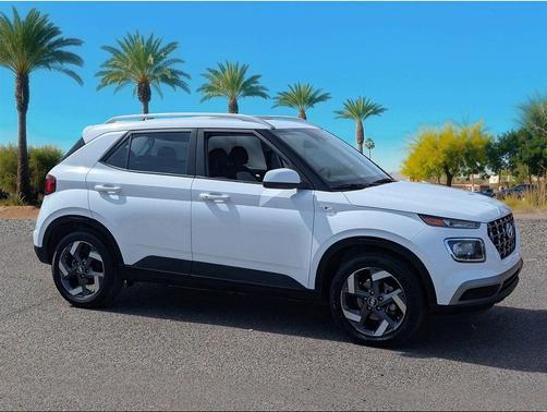 2025 Hyundai VENUE SEL