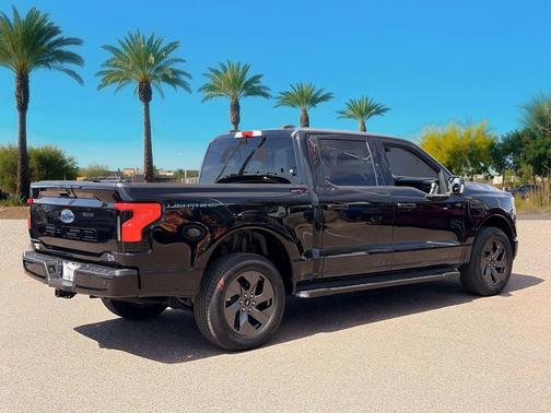 Agate Black Metallic 2023 Ford F-150 Lightning XLT