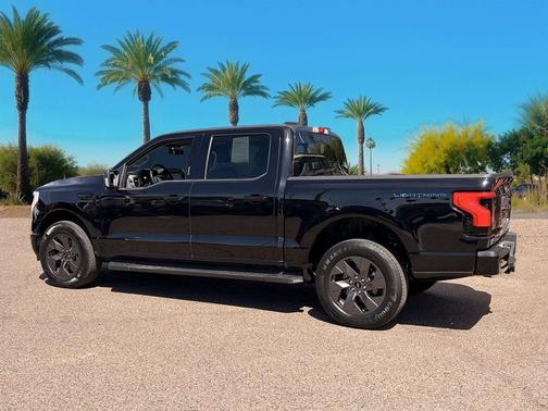 Agate Black Metallic 2023 Ford F-150 Lightning XLT