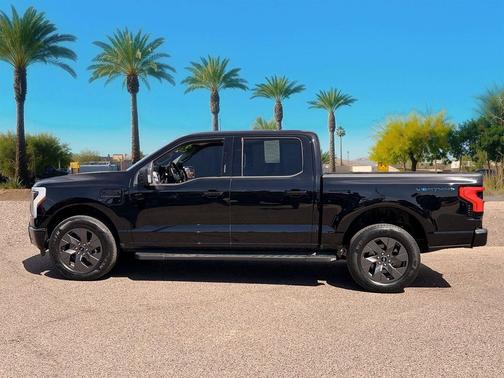 Agate Black Metallic 2023 Ford F-150 Lightning XLT