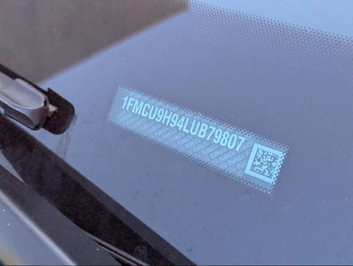 2020 Ford Escape SEL