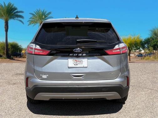 Iconic Silver 2024 Ford Edge SEL