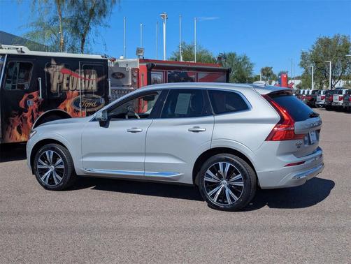 2022 Volvo XC60 B5 Inscription