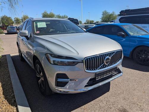 2022 Volvo XC60 B5 Inscription
