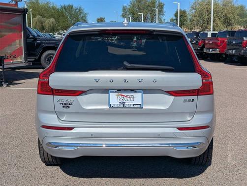 2022 Volvo XC60 B5 Inscription