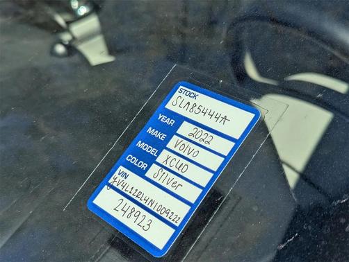 2022 Volvo XC60 B5 Inscription