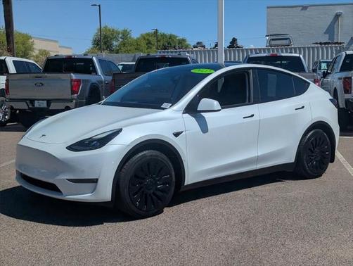 2022 Tesla Model Y Long Range Dual Motor All-Wheel Drive