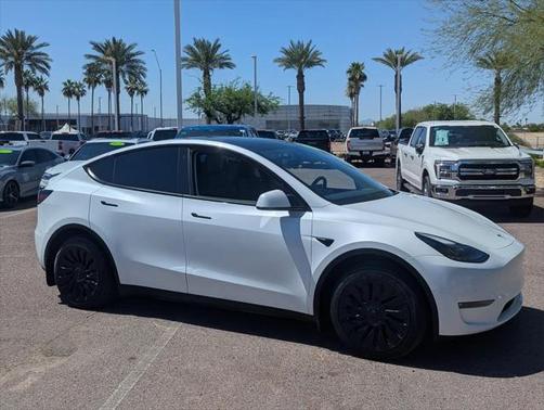2022 Tesla Model Y Long Range Dual Motor All-Wheel Drive