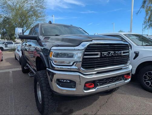 2021 RAM 2500 Laramie Crew Cab 4x4 6'4' Box