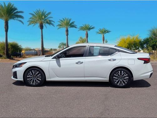 Glacier White 2025 Nissan Altima 2.5 SV