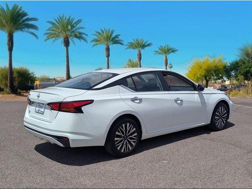 Glacier White 2025 Nissan Altima 2.5 SV