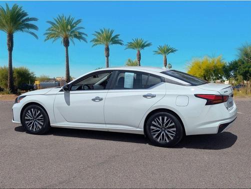 Glacier White 2025 Nissan Altima 2.5 SV
