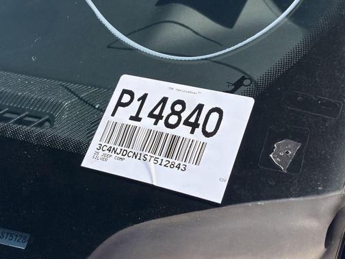 Silver Zynith Metallic Clearcoat 2025 Jeep Compass Limited