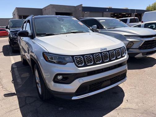 Silver Zynith Metallic Clearcoat 2025 Jeep Compass Limited