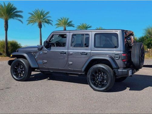 2025 Jeep Wrangler 4xe Sahara