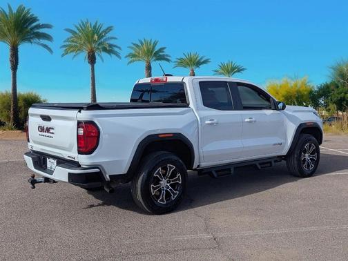 2023 GMC Canyon AT4