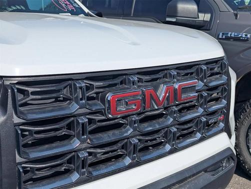 2023 GMC Canyon AT4