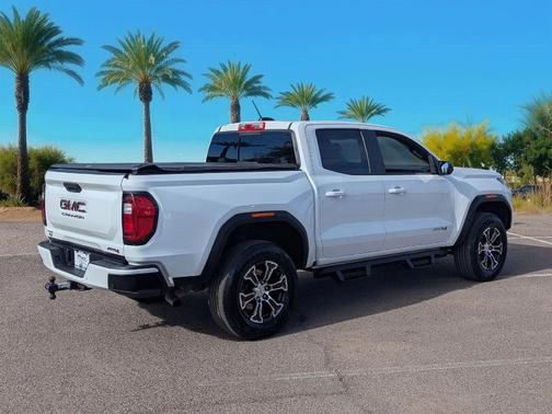 2023 GMC Canyon AT4