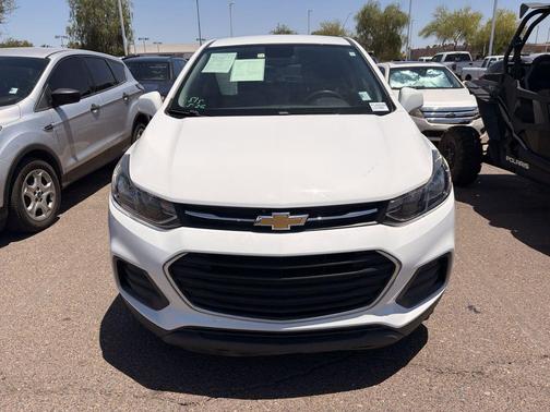 Summit White 2020 Chevrolet Trax LS