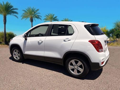 Summit White 2020 Chevrolet Trax LS