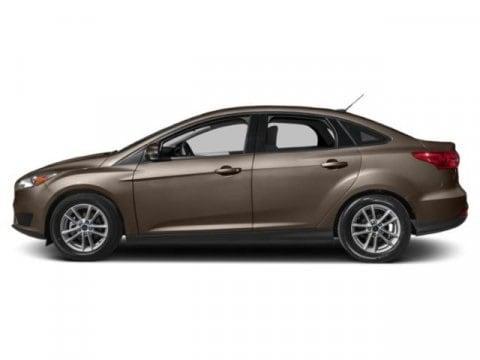 Photo 3 of 4 of 2018 Ford Focus SE