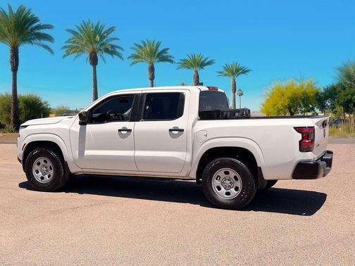 Glacier White 2022 Nissan Frontier S