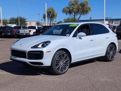 2023 Porsche Cayenne Platinum Edition